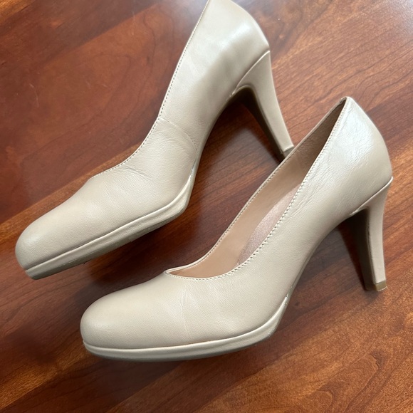 EUC Nuturalizer nude pump 8.5. Worn once. Kept in box. - Picture 2 of 5